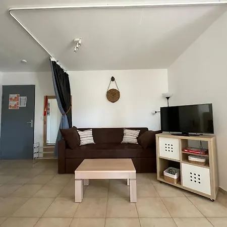 Confort 2-4 Pers 500 M De La Avec Piscine Et Wifi, Clim Santa-Maria-Poggio (Corsica)