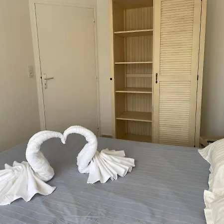 Confort 2-4 Pers 500 M De La Avec Piscine Et Wifi, Clim Apartment