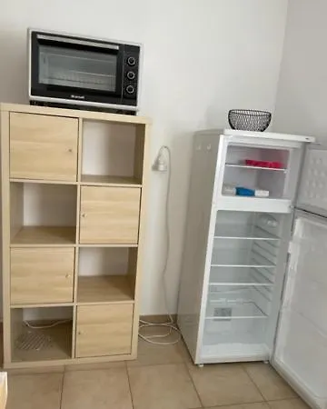 Confort 2-4 Pers 500 M De La Avec Piscine Et Wifi, Clim Apartment *