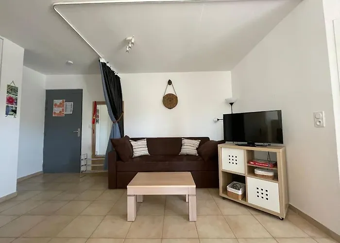 Confort 2-4 Pers 500 M De La Avec Piscine Et Wifi Santa-Maria-Poggio (Corsica)
